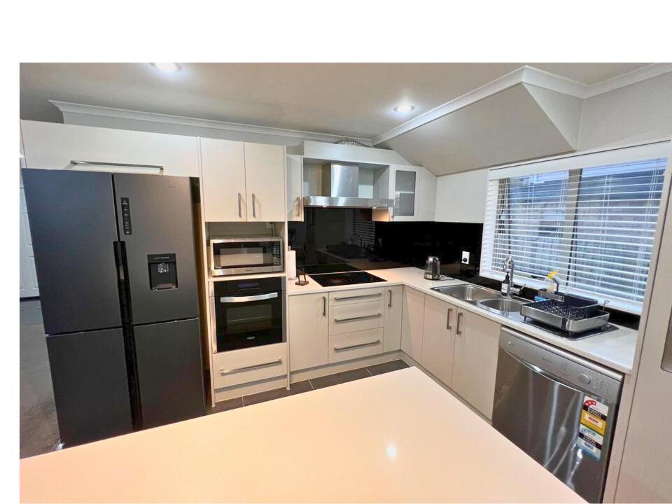 Bright&Cozy Room - Homestay Style - On Street Parking Only Auckland Exteriör bild